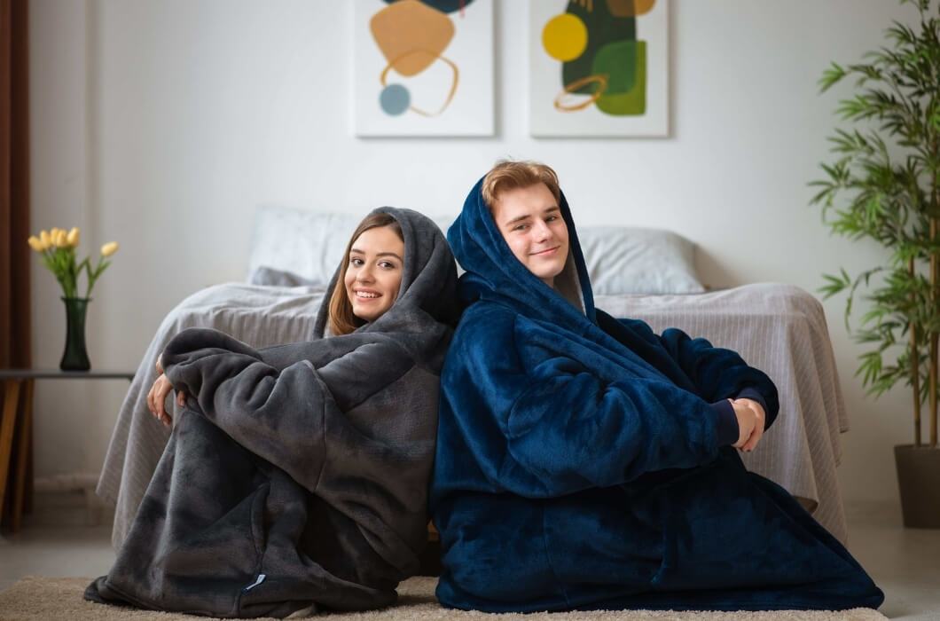 blanket-hoodie-lifestyle-3_1080x713 blanket-hoodie-lifestyle-3_1080x713